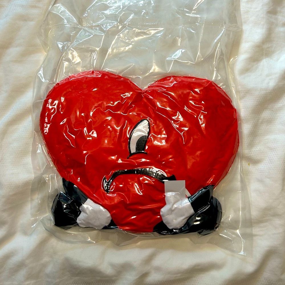 Official Un Verano Sin Ti Stuffed Toy (Peluche) NEW Bad Bunny Merch